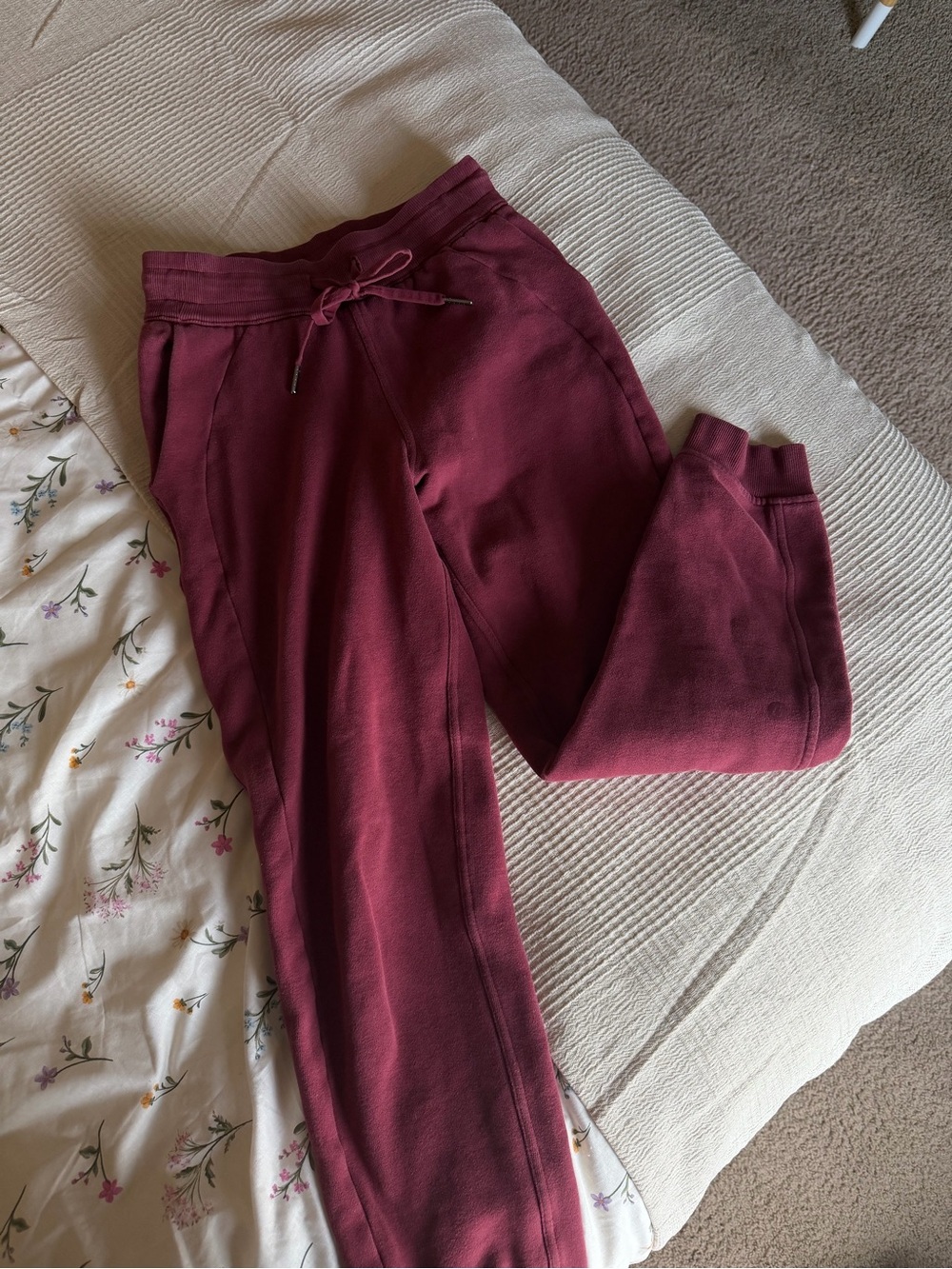 Lululemon Scuba High-Rise Jogger - Picture 3 of 4
